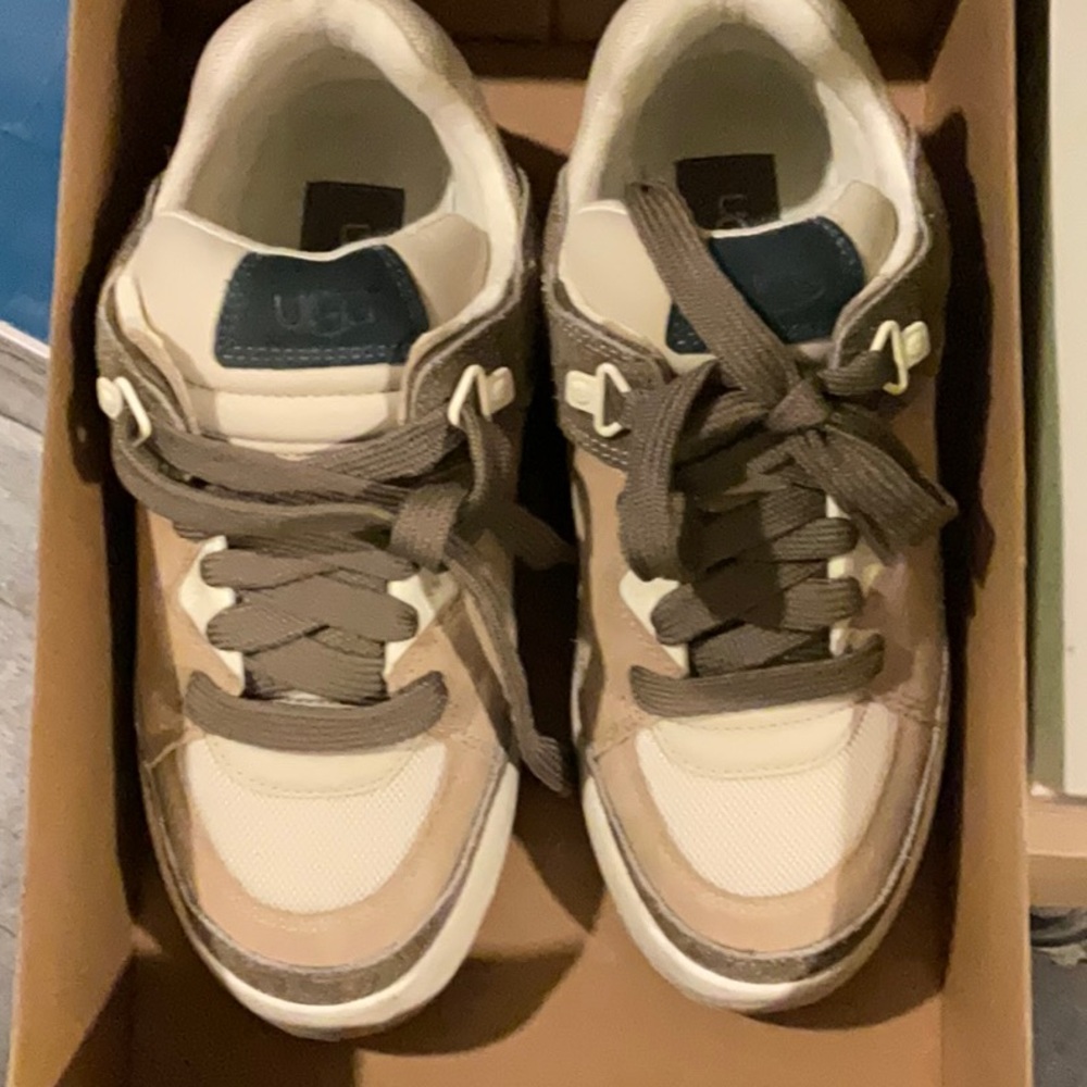 UGG all gender goldencrush beige Sneaker